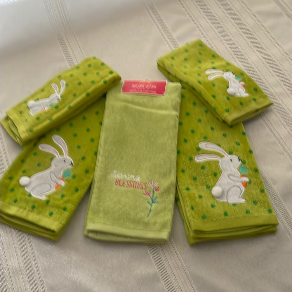 Easter bathroom towels set includes 5 pieces
